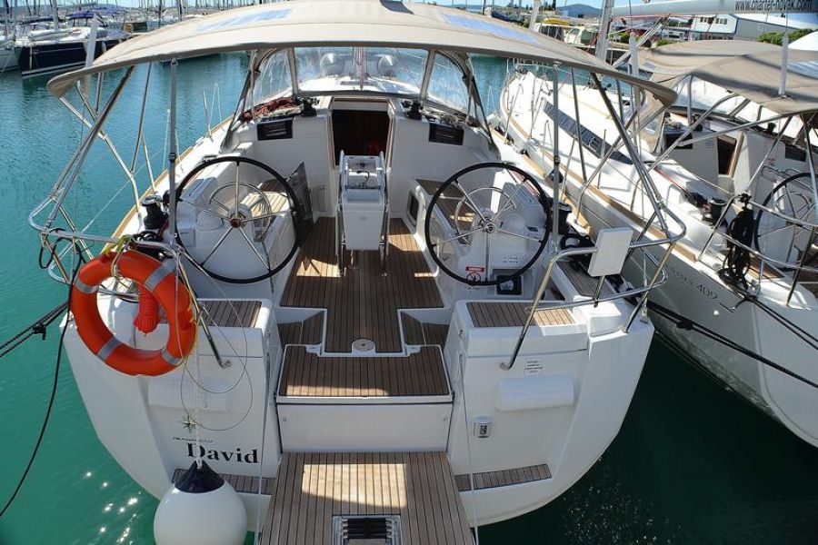 Sun Odyssey 409