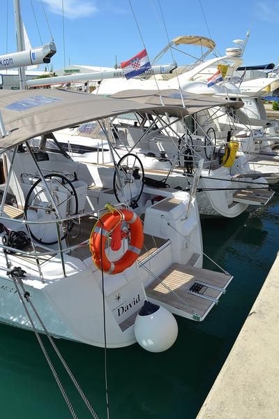 Sun Odyssey 409