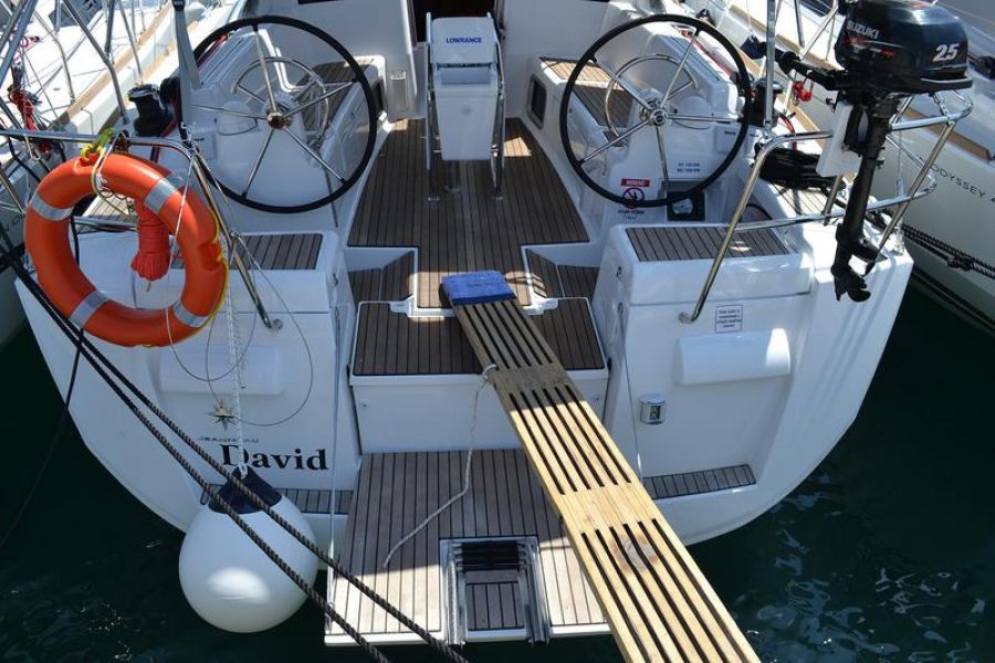 Sun Odyssey 409