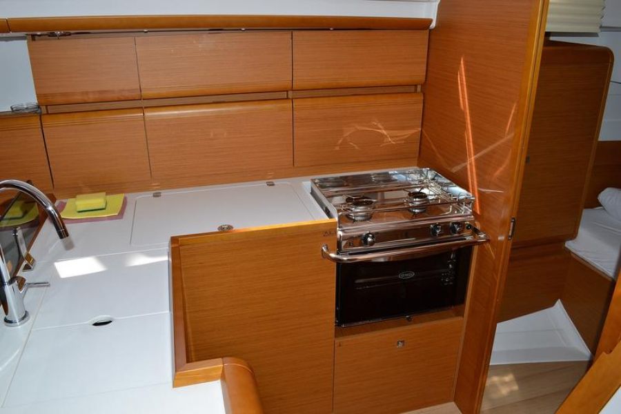 Sun Odyssey 409