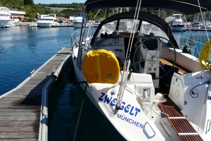 Bavaria 38