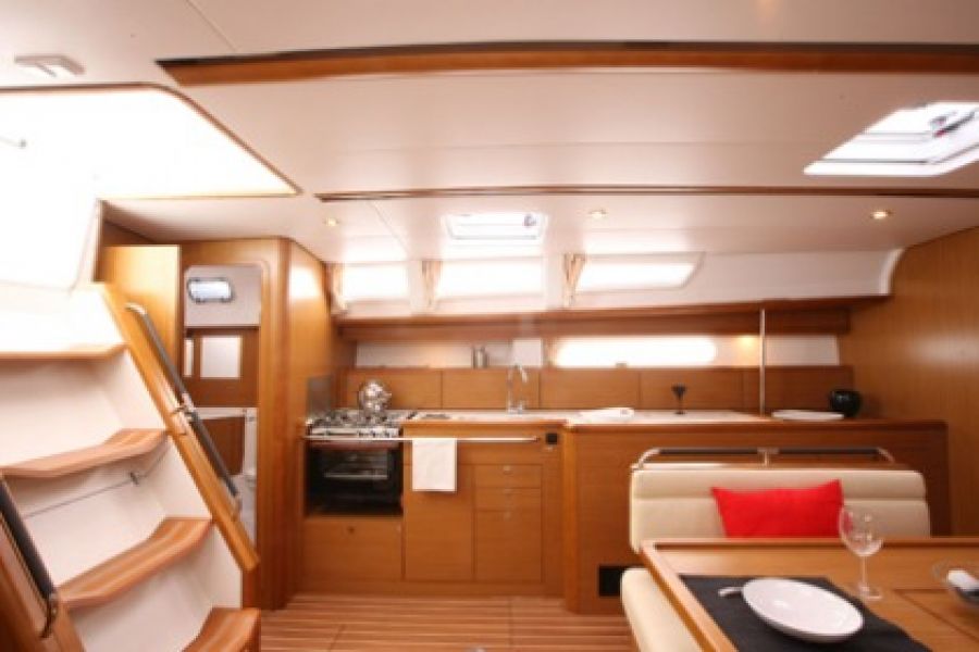 Sun Odyssey 44i