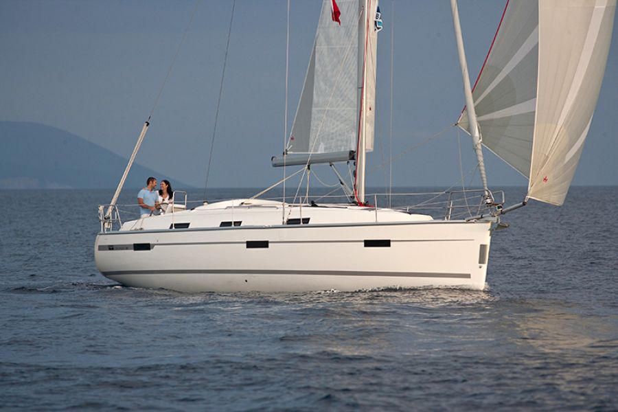 Bavaria Cruiser 36 