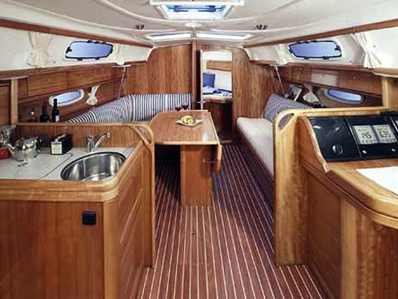 Bavaria Cruiser 33