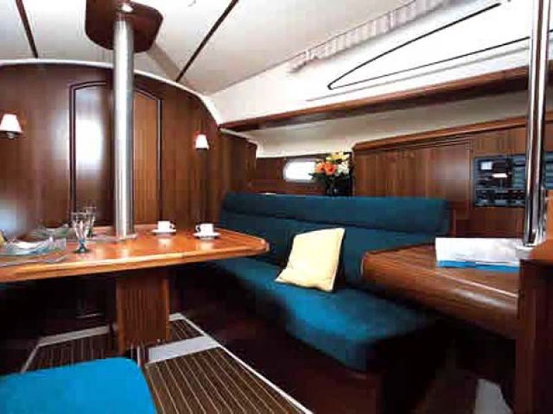 Sun Odyssey 32i