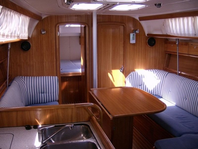 Bavaria 38