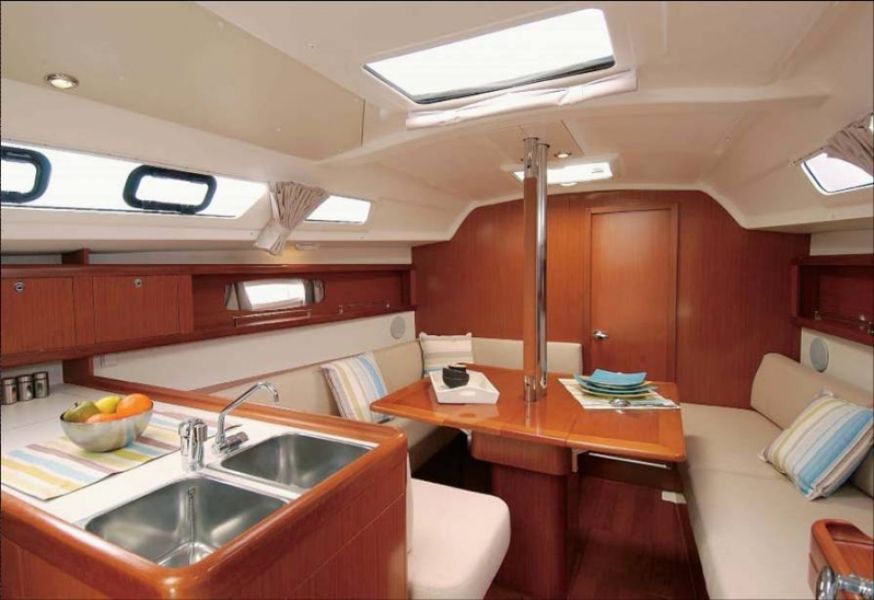 Oceanis 34
