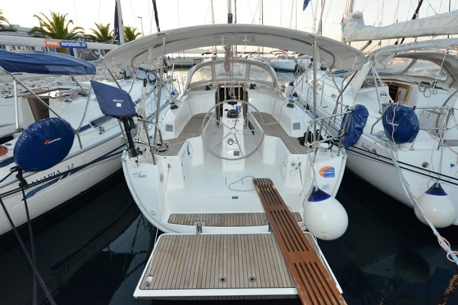 Bavaria 33 Cruiser 