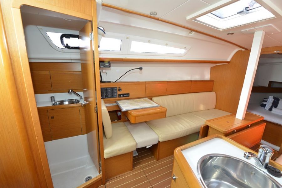 Sun Odyssey 33i 