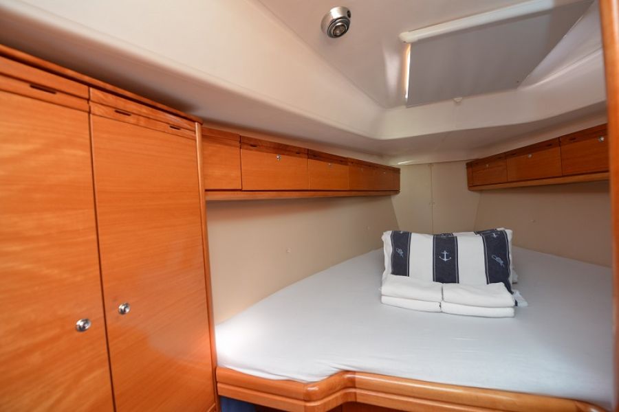 Bavaria 38 cruiser 