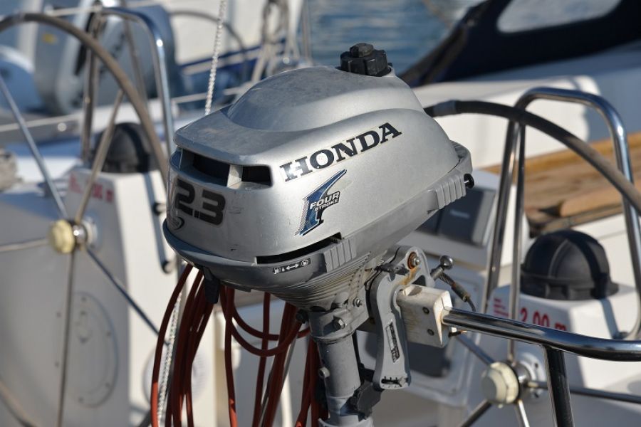 Bavaria 38 cruiser 