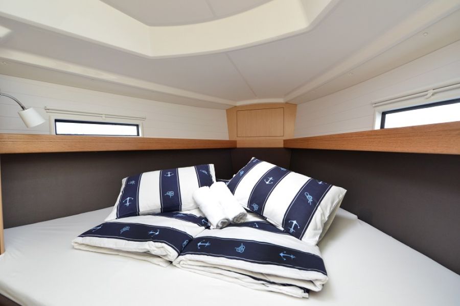 Bavaria Cruiser 37