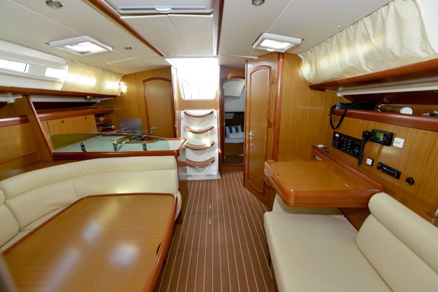 Sun Odyssey 42i 