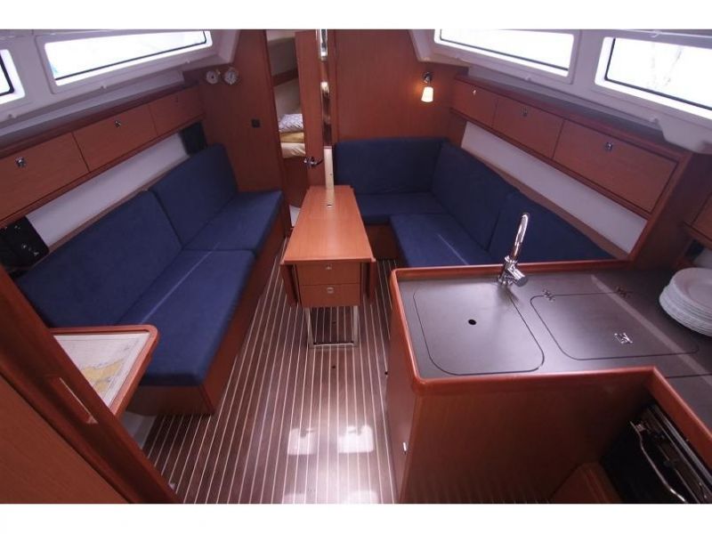 Bavaria Cruiser 33
