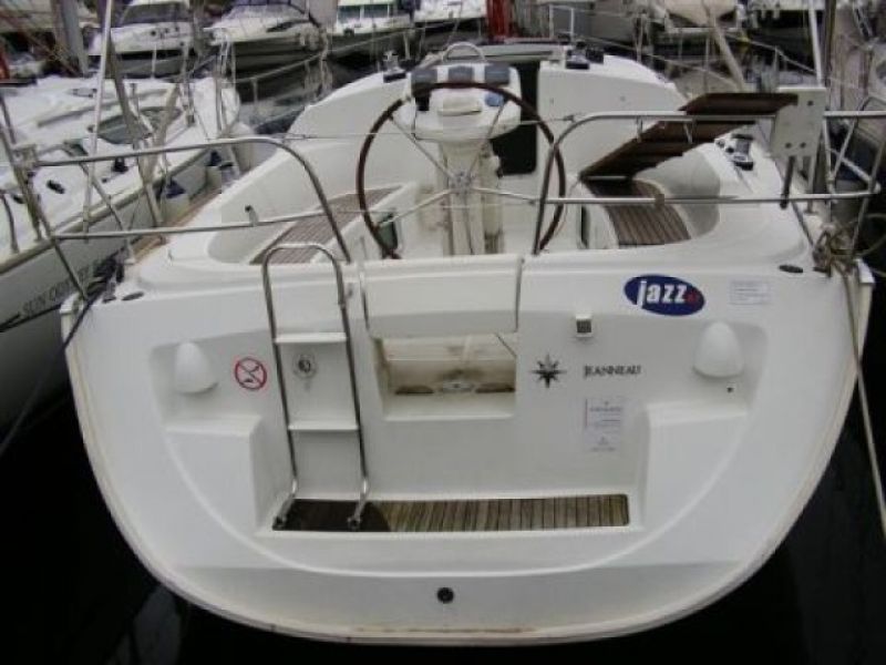 Sun Odyssey 35