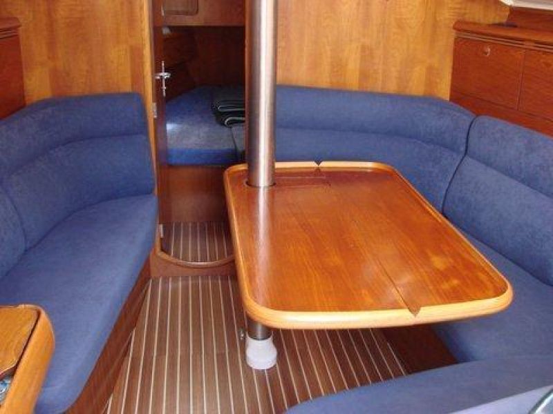 Sun Odyssey 35