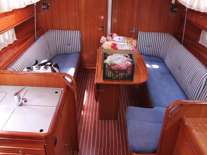 Bavaria 38 cruiser 
