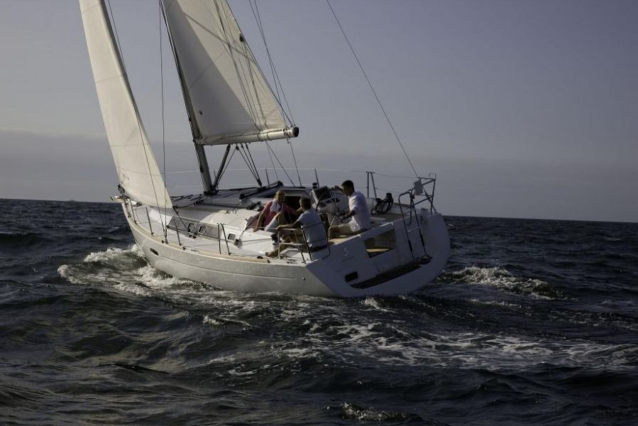 OCEANIS 34