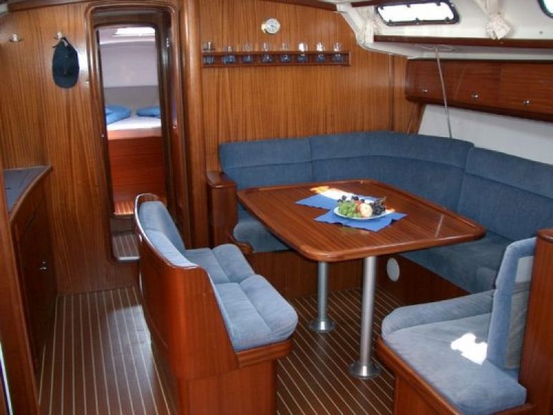 Bavaria 44