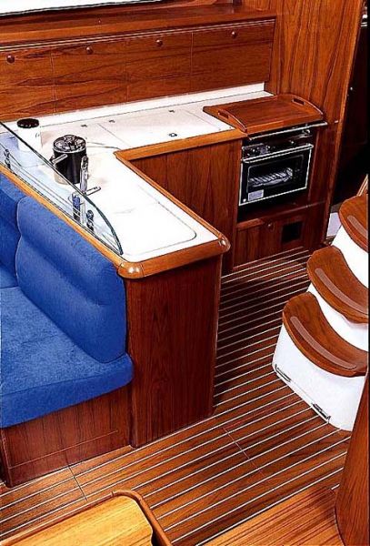 Sun Odyssey 43