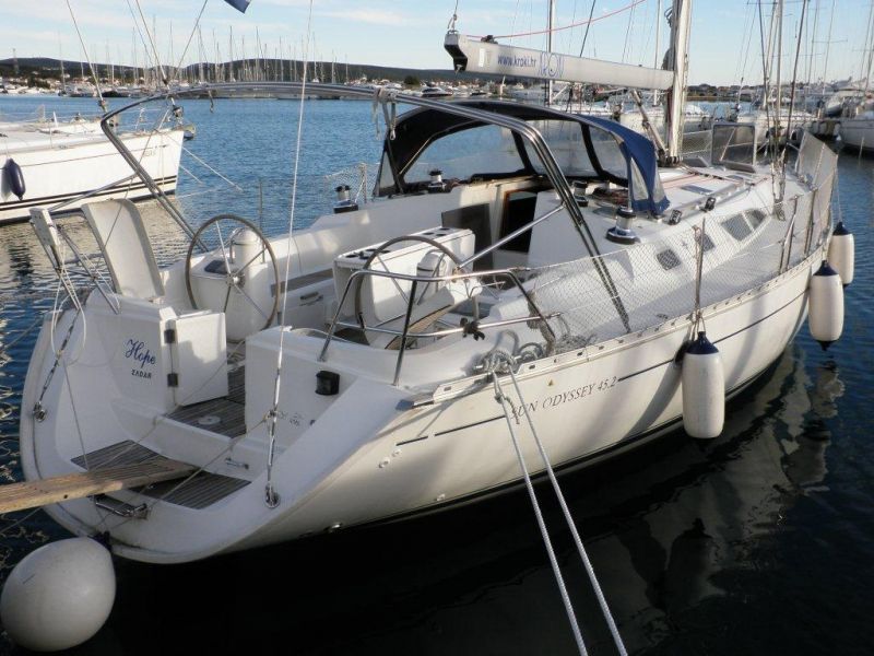 Sun Odyssey 452