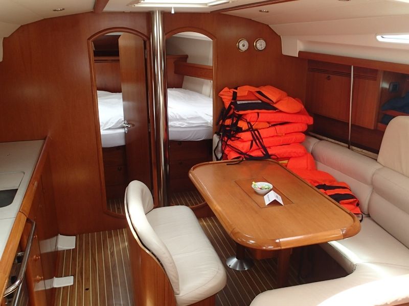 Sun Odyssey 45