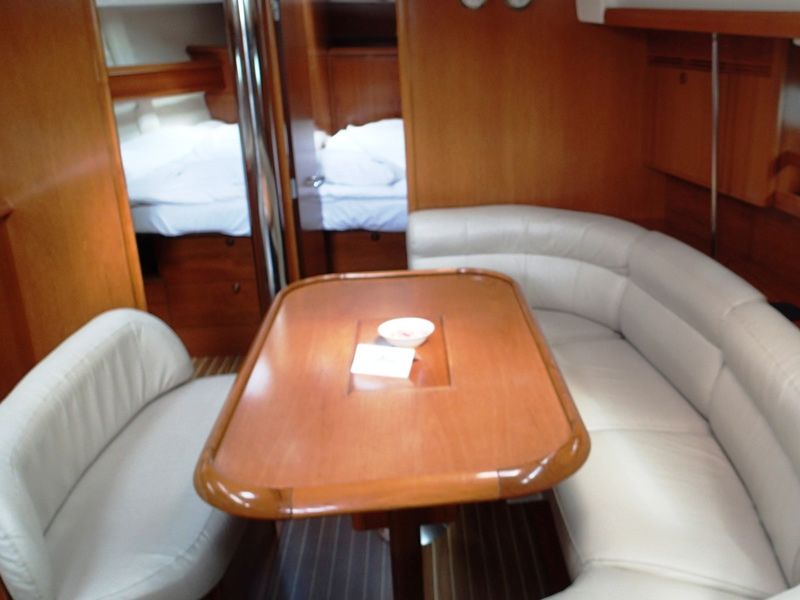Sun Odyssey 45
