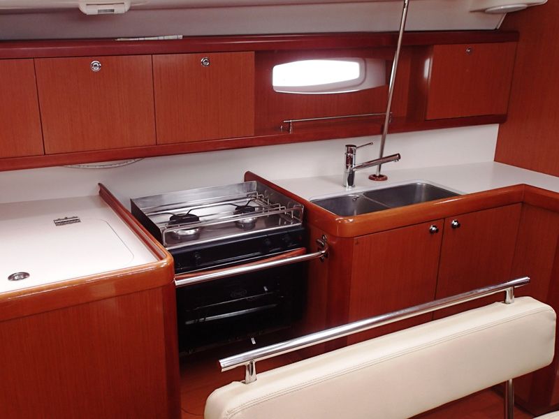 Oceanis 43