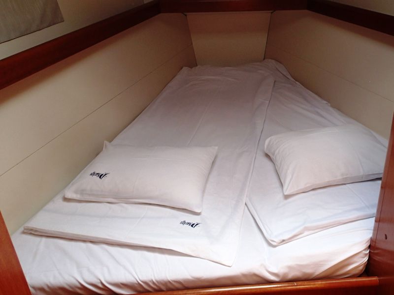 Oceanis 43