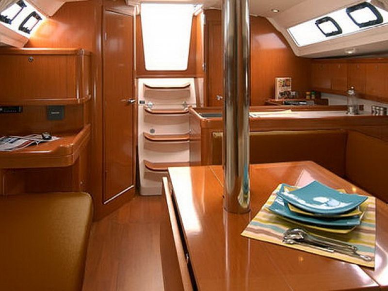 Oceanis 34