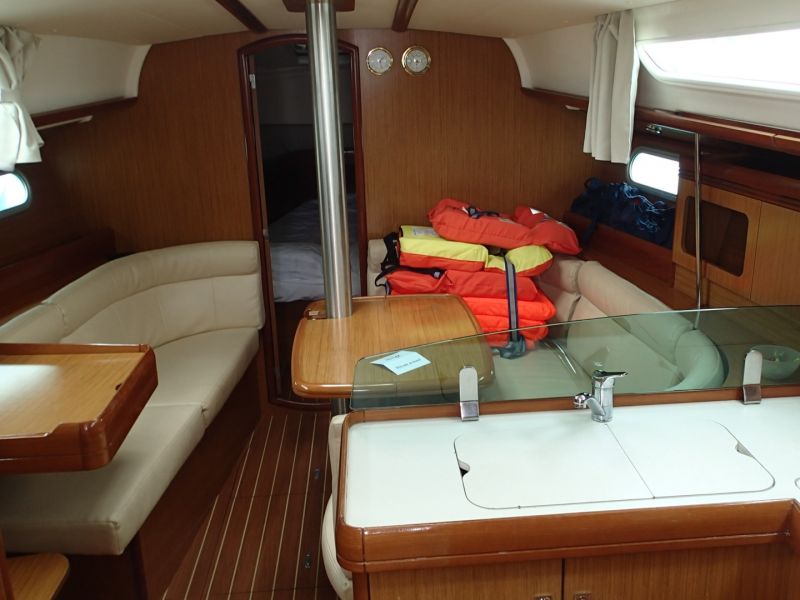 Sun Odyssey 36i