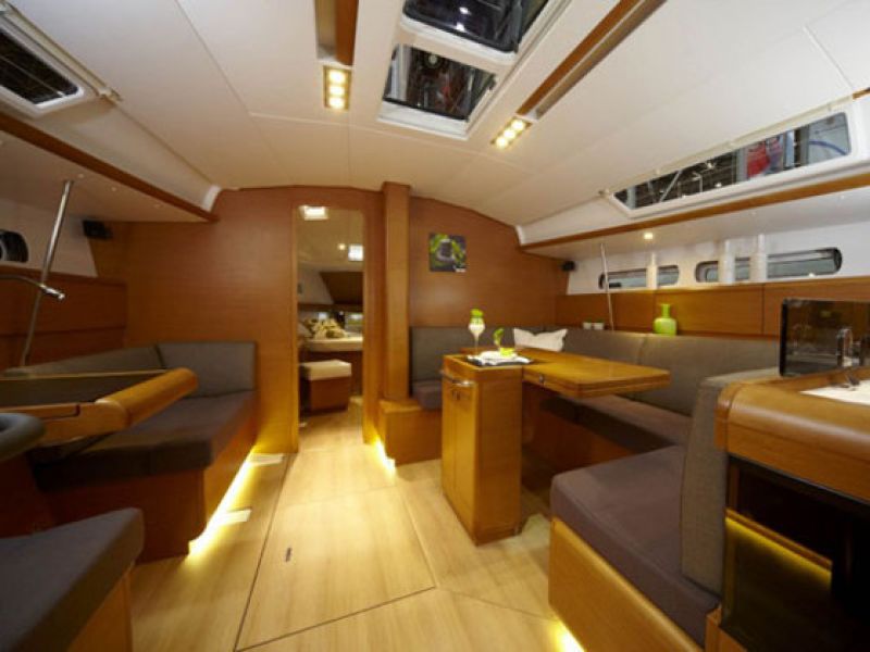 Sun Odyssey 439