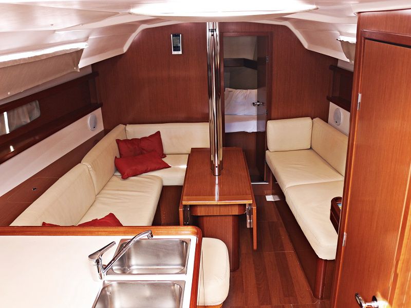 OCEANIS 34