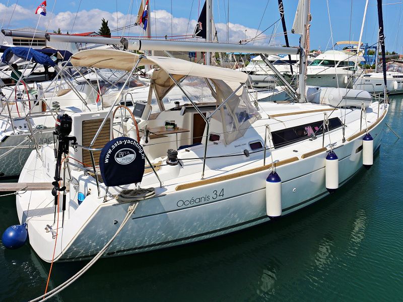 OCEANIS 34