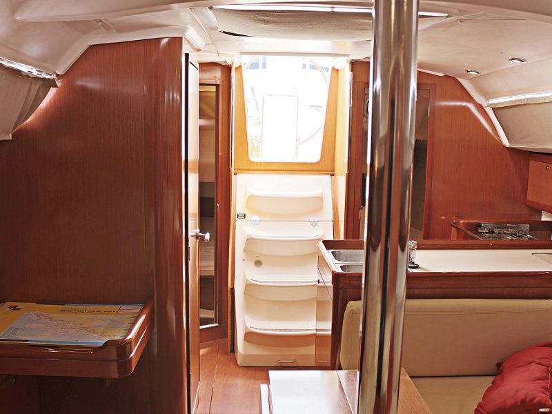 OCEANIS 34