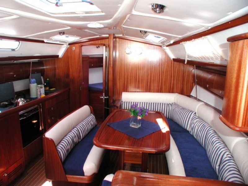 Bavaria 38