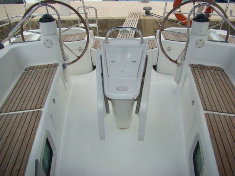 Sun Odyssey 42i