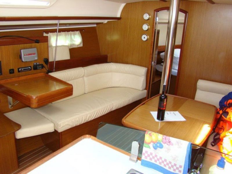 Sun Odyssey 42i