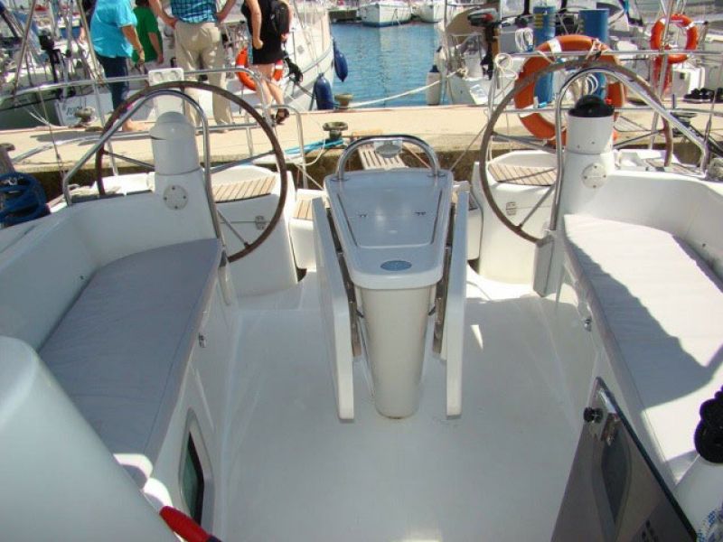 Sun Odyssey 42i