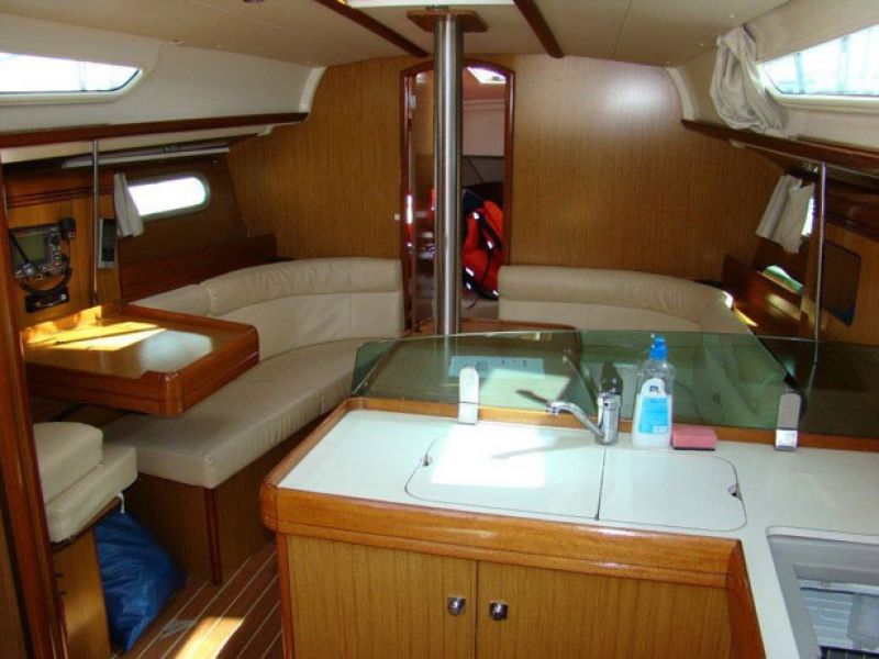 Sun Odyssey 36i