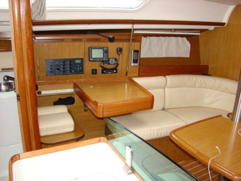 Sun Odyssey 36i