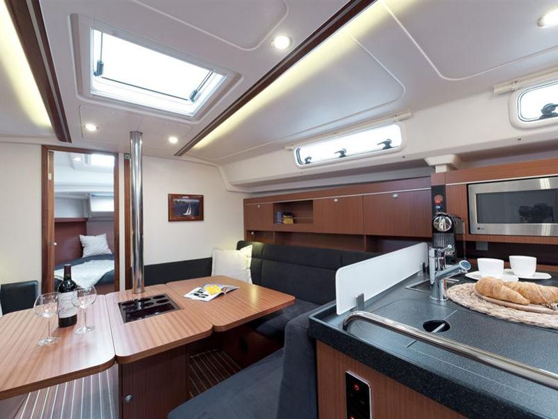 Hanse 385