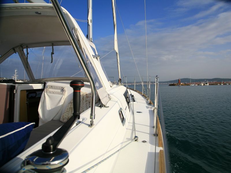 Oceanis 38