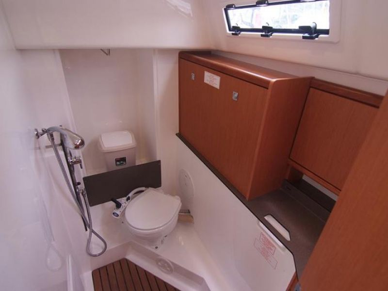 Bavaria Cruiser 33