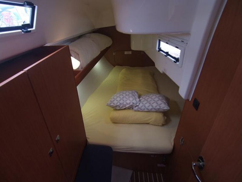 Bavaria Cruiser 33