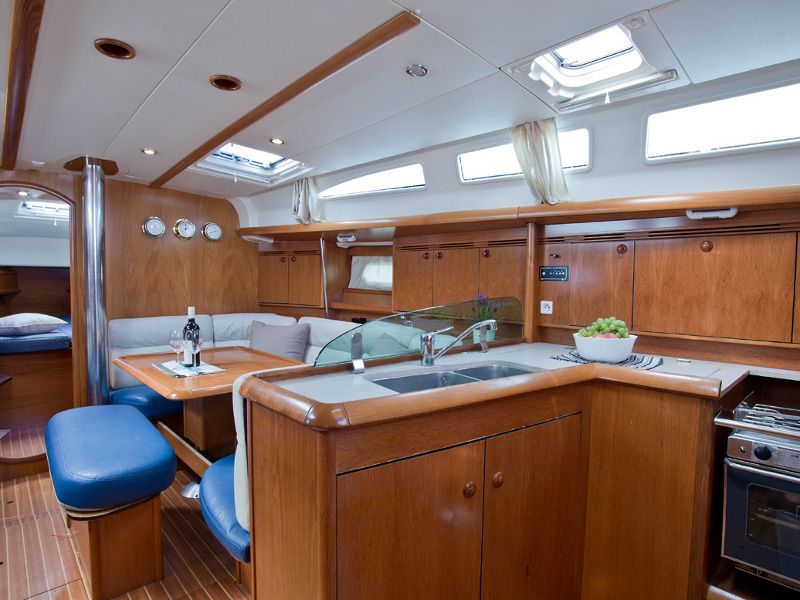 Sun Odyssey 403