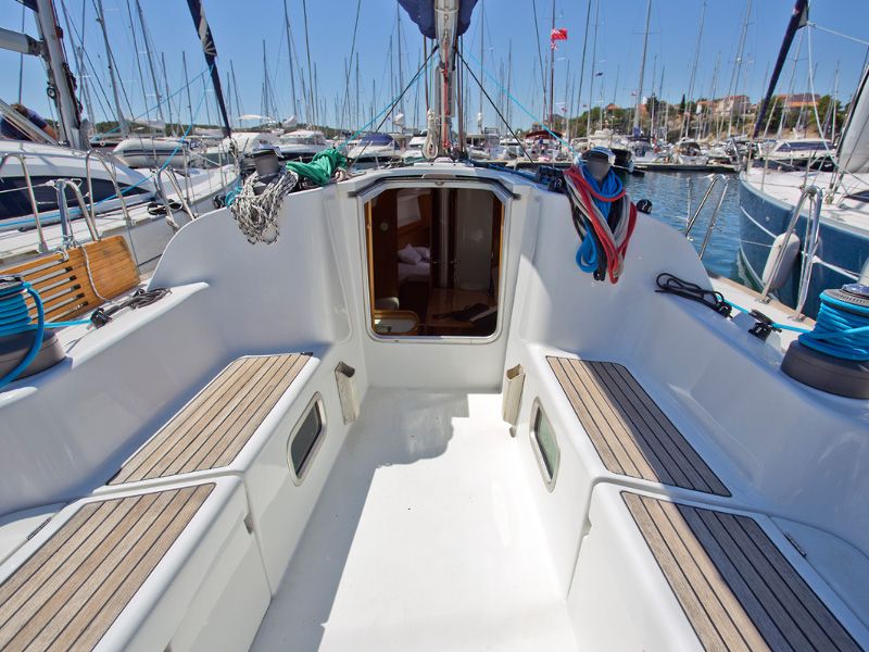 Beneteau First 407