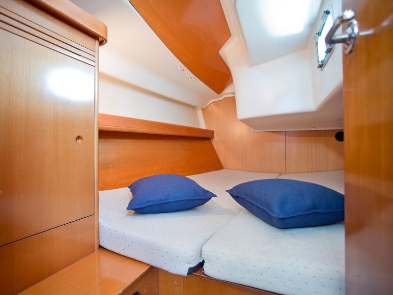 Beneteau First 407