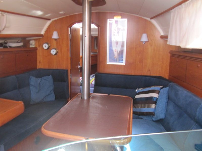 Sun Odyssey 35