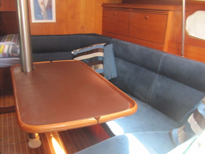 Sun Odyssey 35